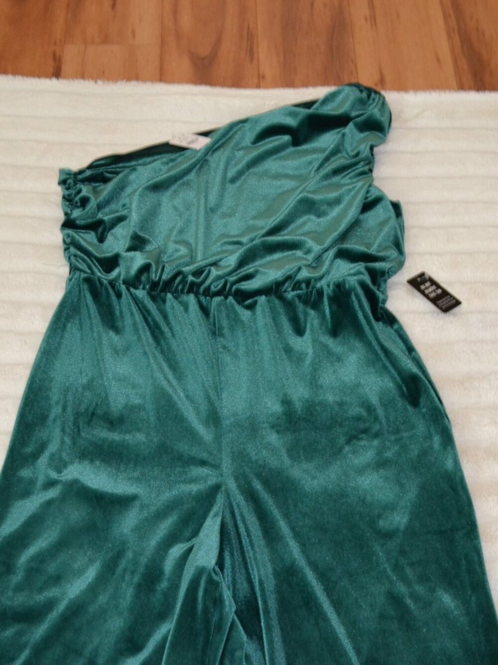 Express Velvet Emerald Green Ruched Wide Leg One Shoulder Party New Jumpsuit XL - Picture 4 of 8